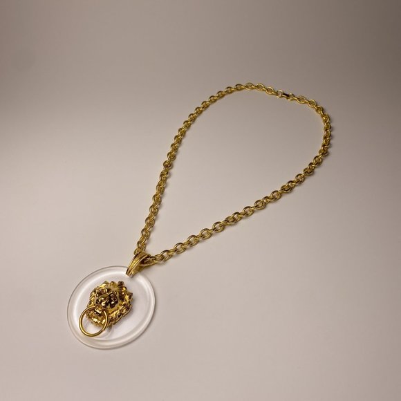 Vintage Art Signed Gold Lion Head Door Knocker Round Lucite Gold Chain Necklace - Picture 9 of 12